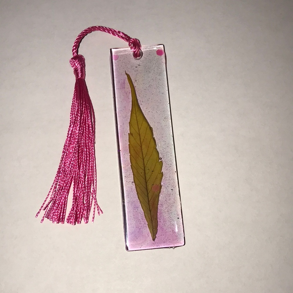 Custom epoxy resin bookmark 3.75” with my favorite leaf 🍁 New